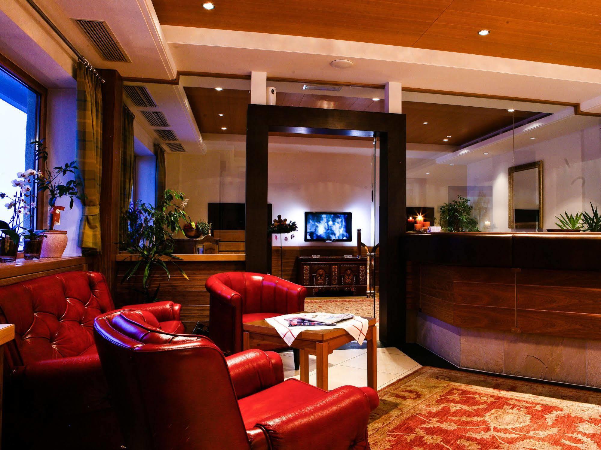 Hotel Cristallo Солда Екстериор снимка